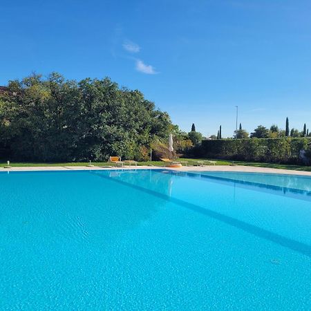 Dolce Blu Sirmione Apartment Rivoltella del Garda Luaran gambar