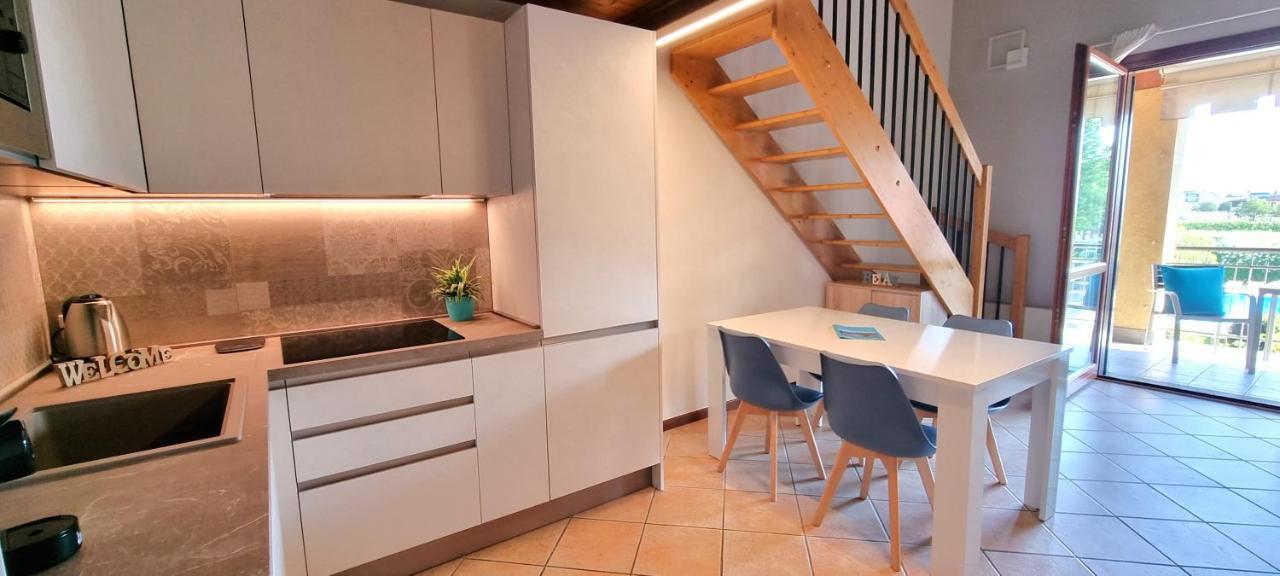 Dolce Blu Sirmione Apartment Rivoltella del Garda Luaran gambar