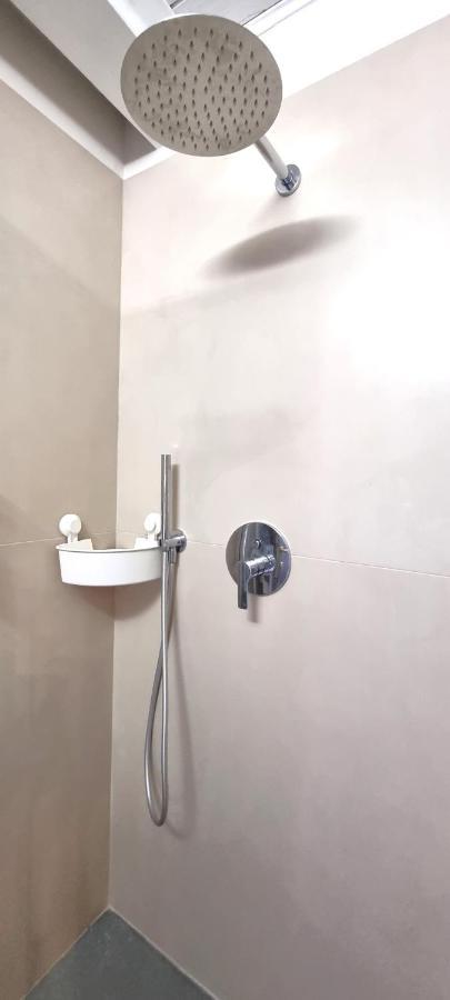 Dolce Blu Sirmione Apartment Rivoltella del Garda Luaran gambar
