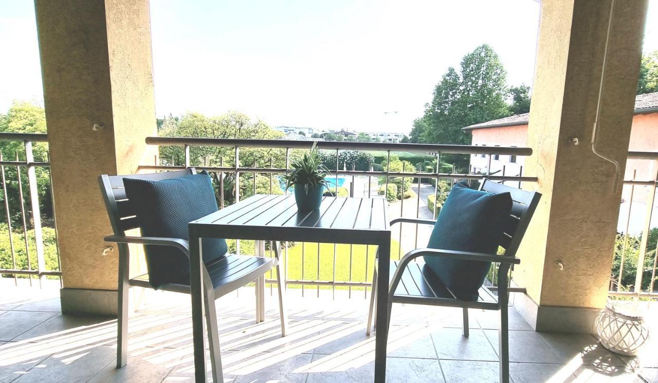 Dolce Blu Sirmione Apartment Rivoltella del Garda Luaran gambar