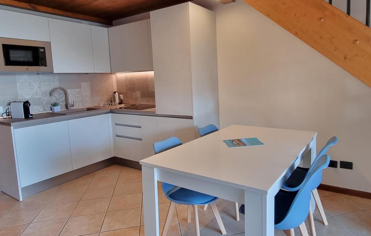 Dolce Blu Sirmione Apartment Rivoltella del Garda Luaran gambar
