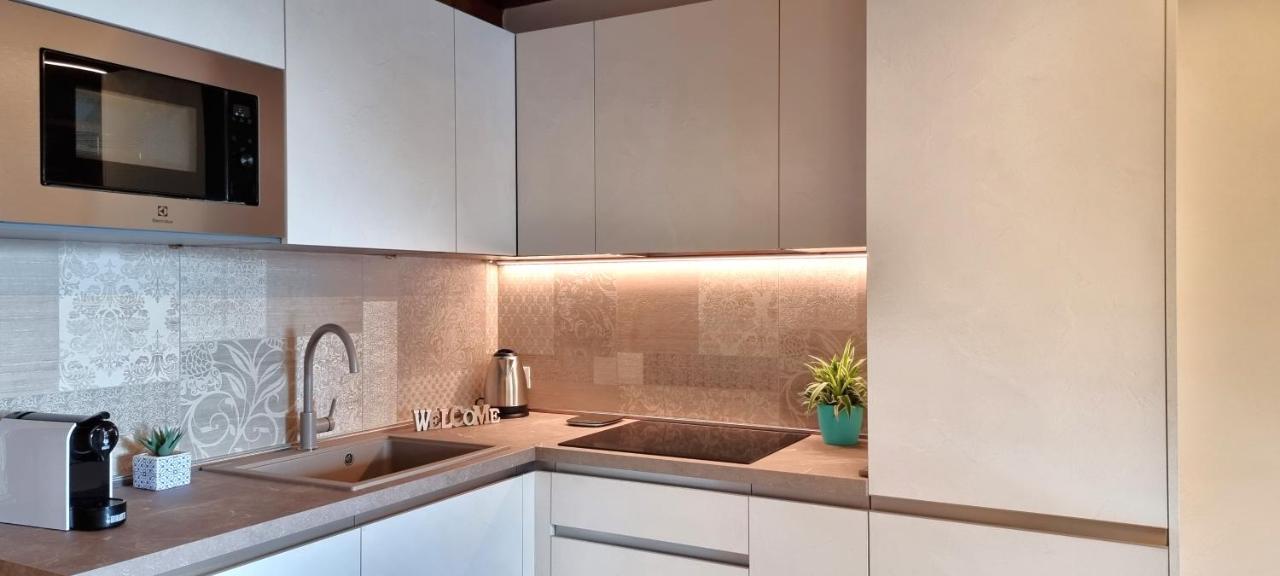 Dolce Blu Sirmione Apartment Rivoltella del Garda Luaran gambar