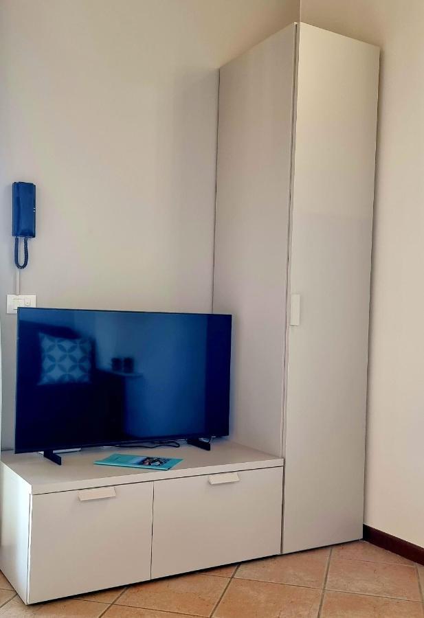 Dolce Blu Sirmione Apartment Rivoltella del Garda Luaran gambar