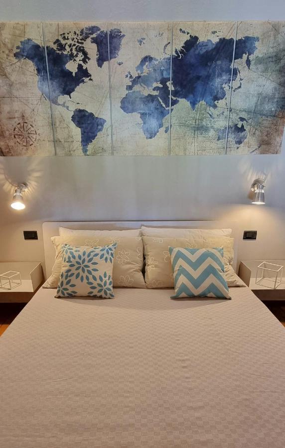 Dolce Blu Sirmione Apartment Rivoltella del Garda Luaran gambar