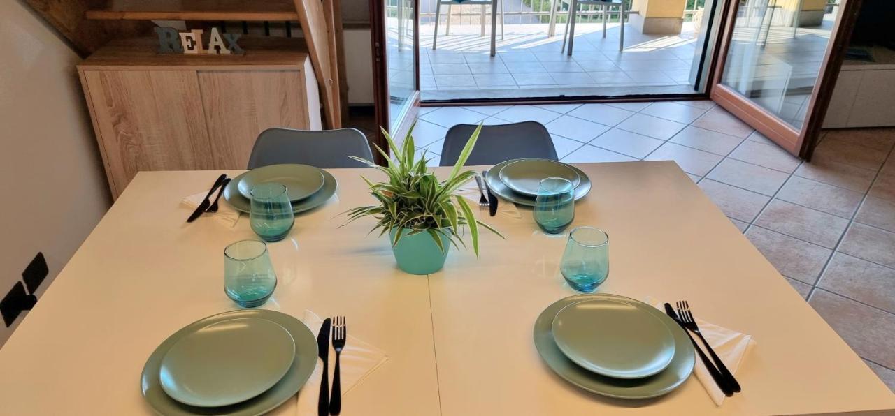 Dolce Blu Sirmione Apartment Rivoltella del Garda Luaran gambar