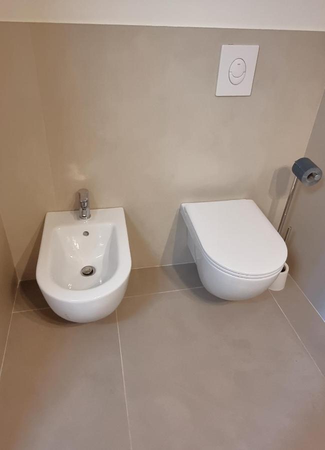 Dolce Blu Sirmione Apartment Rivoltella del Garda Luaran gambar