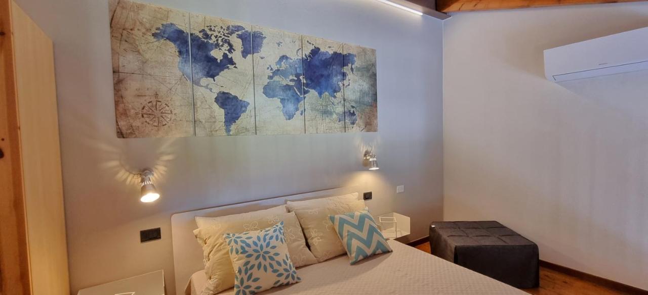 Dolce Blu Sirmione Apartment Rivoltella del Garda Luaran gambar